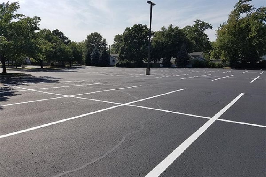 parking-lot-power-washing-and-other-facelifts-to-give-your-business